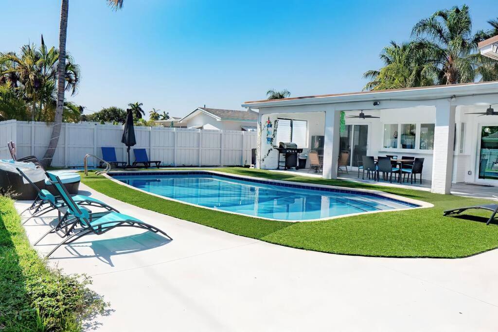 Luxurious & Modern Open Floor Plan Heated Pool Villa ハリウッド エクステリア 写真
