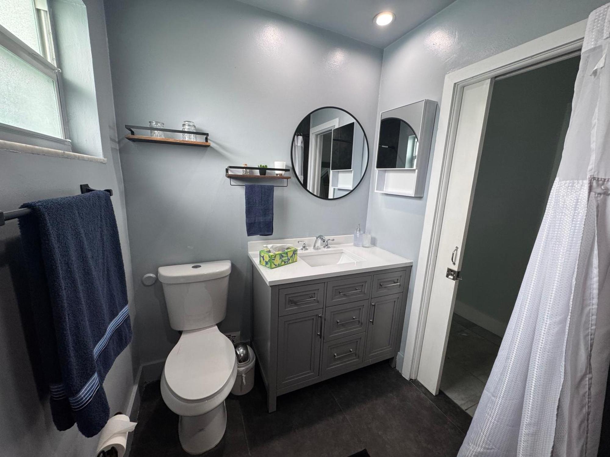 Luxurious & Modern Open Floor Plan Heated Pool Villa ハリウッド 部屋 写真
